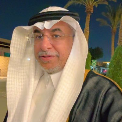 دراج ، اكاديمي ، مزارع ، وكلها نقطة في بحر حبي لبناتي لينا واخواتها . اللهم اجعل قبر أمي روضة من رياض الجنه.