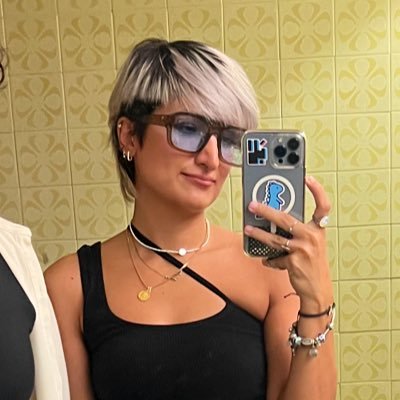 zo_mbe's profile picture. سر دسته ي جوگيرا و حامي عمه ها #یبس