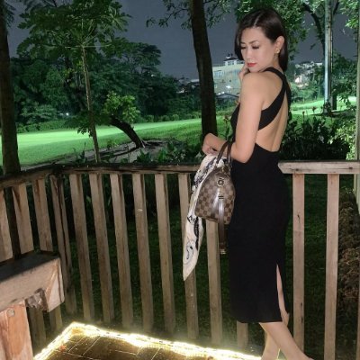 “Successful female entrepreneur | Innovative leadership | Women’s empowerment advocate | Fitness enthusiast | Reader and traveler”