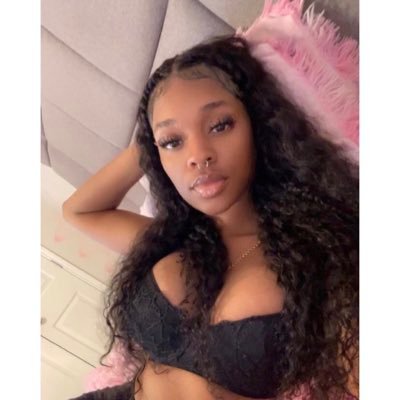 I’m available for 🍆fun💦 , incall and outcall available and would you like to meet 🥰