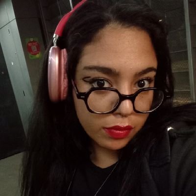 Professora de Língua Portuguesa, Redação e Literatura made in UFMG | 5 anos de experiência em cursinhos e sala de aula. | Correção de Redação modelo Enem 📝