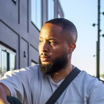Oe oe c’est Miraii • Freelance dev • En stream de temps en temps à 21h30/22h • Twitch : https://t.co/UEUu5Mfwwj