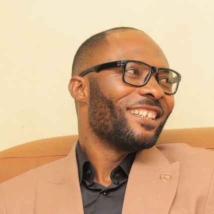 Évangéliste,Hauteur compositeur et interprète, Président du Son Divin Ministry https://t.co/O9zRiAuoe3