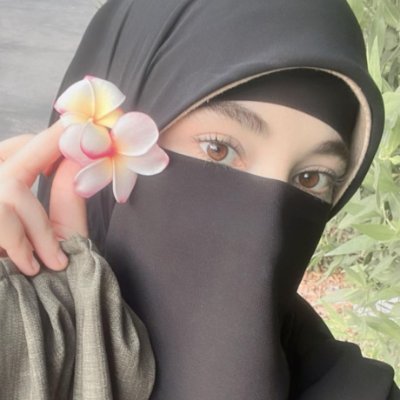 احتاج انسان يوقف معي معي ايتام مستعده اثبت وضعي وضروفي اذا حصلت انسان بيعتبرني مثل اخته