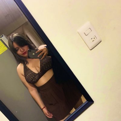 KrlaGame_'s profile picture. 🐺Fan de @soyfedelobo videojuegos, dinosaurios, escribir tweets con pendejadas y compartirles mi vida crazy por Twitch e Instagram.✨💗🎮