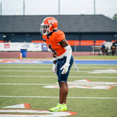 Private 🏝️ @BlackmanFtball |ATH| 26’|NPA| 5’10 160| 10.9 100M| Believer of Christ|email:jadenlark4@gmail.com| NCAA ID# 2308994242| GPA 3.9