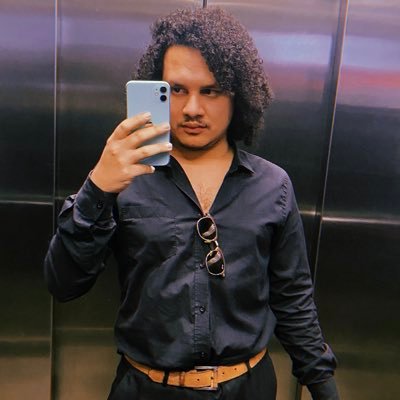 sou produto da cana e da cachaça, do café, do ouro velho e alcobaça, sou uma rosa acabando de nascer.