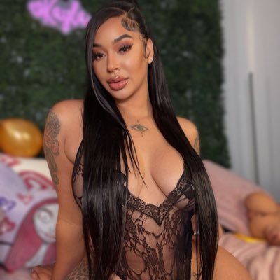 24 | Top Adult Content Creator 👁♐️ 👽 🖤 @ilovekaylaxx Subscribe to my porn site it’s FREE forever 😍💕