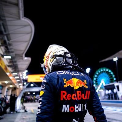 SlipstreamSiren's profile picture. Mira Kang | 26 | F1 Driver for Oracle Red Bull Racing She/They | Sapphic/Lesbian