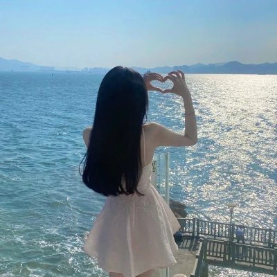 Julia87878681's profile picture. Time to woman up 😎😍