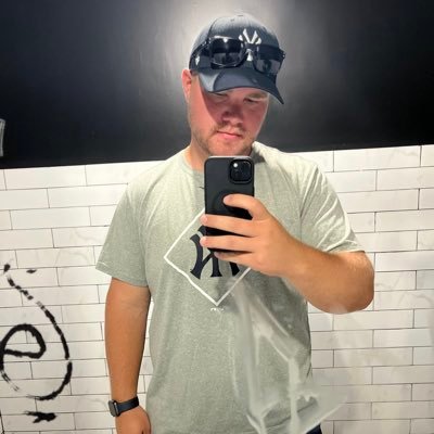 colinjessopp's profile picture. 25