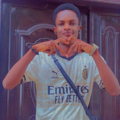 I love all forms of Art 🖼️ | Coder & storyteller 📖💻 | FX speculator 💹 | U9 football coach ⚽ | Digital marketer 🚀 | Sports analyst 🎙 | #DubNation #FCB
