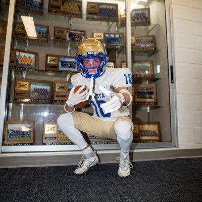 | whs | c/o 27 | WR/DB | 5,10 | 150 | 40: 4.60 | shuttle: 4.01 | cell: 6124585377 | email: parkerwmilkes@icloud.com |