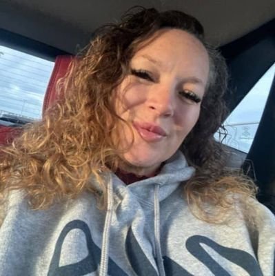 I'm single. I need a lovely person who can take care of me. I'm ready to settle down💓😘💗💖💕