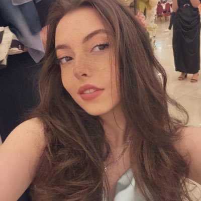 azracim7's profile picture. Lülük