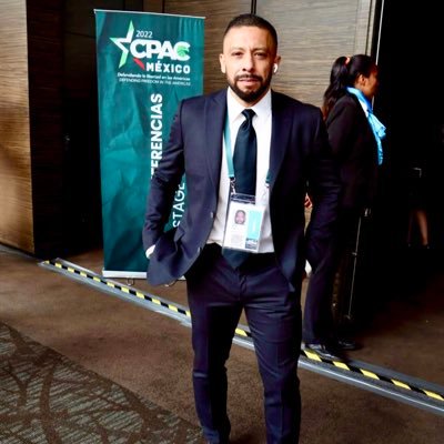 Journalist War and immigration correspondent,Decorated winner of the Diana Turbay award in Colombia , 2 time Emerging award winner for The Darien gap coverage.