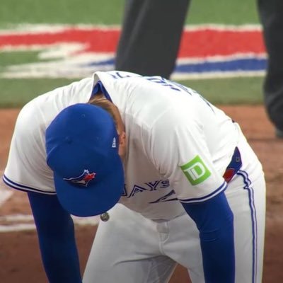 Hoffman and Little are sending me to an early grave and I don't appreciate it. Go @BlueJays 🇮🇱