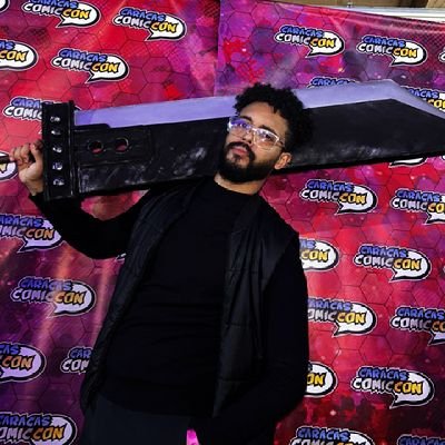 Entusiasta del Gaming/ estudiante de sociología/ UCV/ Lol player por desgracias y Sonic Fan por Gracia/ El rey del abismo que encontró el One Piece.