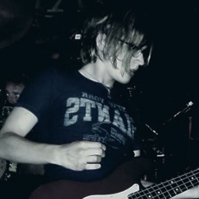 slpinwsirens's profile picture. ⛧ emo f@g bmi 17s #emoedtwt #shedtwt #kleptotwt