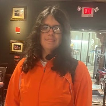 High school student, I’m a very nice friend, love dancing , singing, watching YouTube, drawing, talking to my friends, pool, beach and NYC lover! ❤️