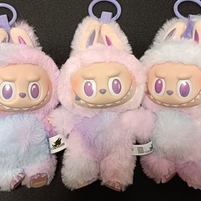 社会人♂スポーツ観戦好き。オンラインでラブブ買っています。店舗にもたまに行きます。でも買えたら満足してしまいます。