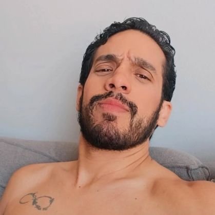 Nascido pra ser um digiescolhido, mas obrigado a trabalhar.
Enfim, um jovem sendo adulto.