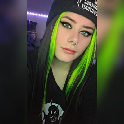Hello! I'm Lexii! I'm 29, I'm an 18+ variety streamer/content creator, virtual photographer & blogger, & shop owner!
♛ Oɯner of {Voodoo Dolls Pın Cushıon} ♛