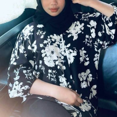 she in her happ(orn)y girl era | dm for vcs | kaki repost
