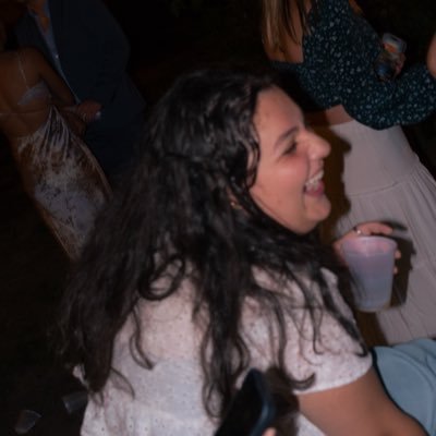 ava_razavi's profile picture. famously unsmooth talker