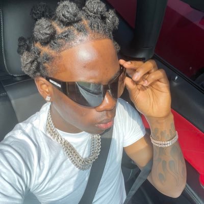 gezzie1's profile picture. Rave son 🖤