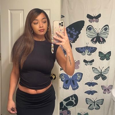 effortlessjass's profile picture. take it or leave it 🖤 || IG: effortlessjas