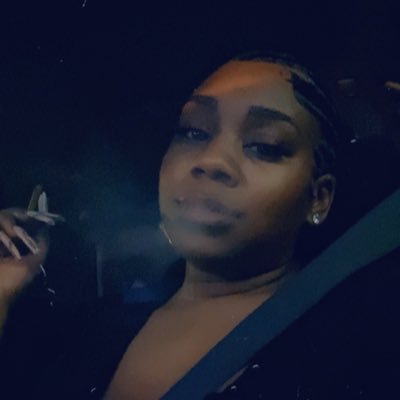 justt_evette's profile picture. 