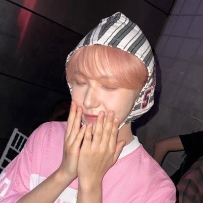 Ⓜ️ama moomin ! (🦊🗯️) # 런쥔 i’m a girl ♡ nong injun | haechan 🐻 / 👀