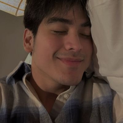 selbluez's profile picture. 