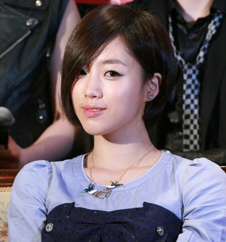 อันยองนะค่ะ อึนจอง(บอท)จาก T ara นะค่ะ อาจไม่ค่อยเหมือนตัวจริงเท่าไร แต่ก็ฝากตัวด้วยนะค่ะ (เปิดบอท 25/01/12) ^^#parody
