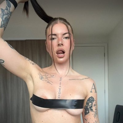 hi guy I'm available for some cool fun follow me and I will follow back