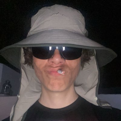Kasperdinho's profile picture. 353 Fortnite wins and counting!