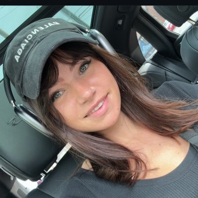 A Day Trader/Educator who transitioned from working as a Process Engineer to trading full-time. $BTC to the moon🚀DYOR.📈