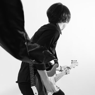 弦アート,コラージュ,写真, 作曲などしてます。弦アート商標登録取得®︎いらない弦あればください。Give Me Strings🤟