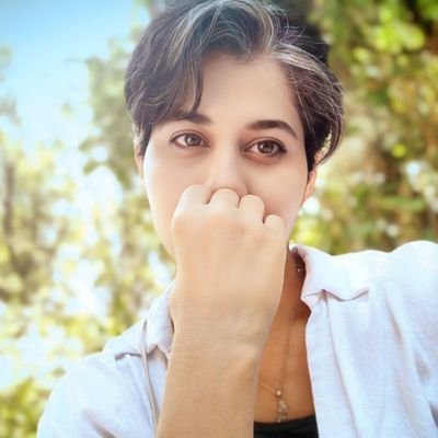 به تو حاصلی ندارد غم روزگار گفتن
که شبی نخفته باشی به درازنای سالی!
دایرکت⛔