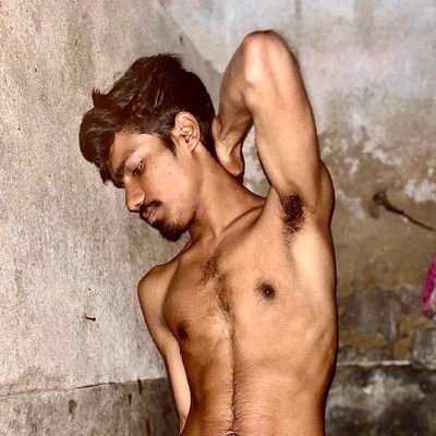 wlc my new profile... Latin, versatile,23, who want to shoot with me knock me ..... thank you for visit....