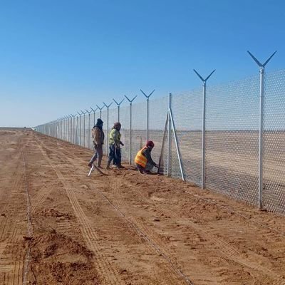 نحن موسسة معتمدة بسجل تجار للمقاولات العامة
تصنيع توريد وتركيب مشاريع شبوك وسياج