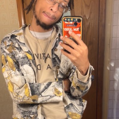 analog_two's profile picture. Memes etc