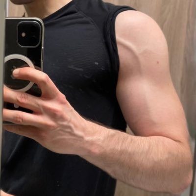 Italian Stallion XXL | dom | your new god 💪🏻🖕🏻💸. Tribute 💶💸➡️ https://t.co/cmkkq2Agso