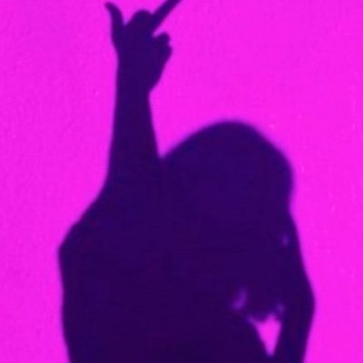 Liverpool 😍
No DMS 🚫
Co- founder of the pinky cool ladies club 🌸💪