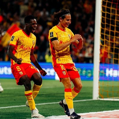 Passionné de plein de choses #racingforanthoine / RCL ❤️💛