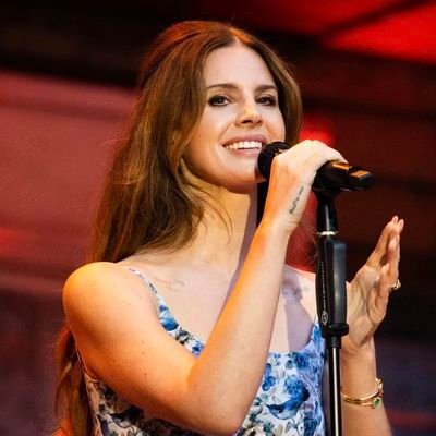 I've got magic in my hands, stars in my eyes