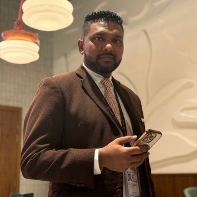 The Official Twitter feed of @PabaluSilva -I'm based in Abu Dhabi and love talking about Cricket. A big fan of Manchester United and Mumbai Indians #Cricket 💙