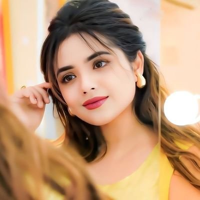 کسی انسان کا مکمل خاموش ہو جانا چیخ کر رونے کے برابر ہے۔۔😌😌