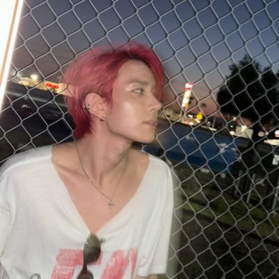 𝑀𝑎𝑟𝑐ℎ𝑒𝑟 𝐸𝑣𝑎𝑛𝑠 𝐶𝑎𝑙𝑙𝑖𝑠𝑡𝑎 †
Push me away but my firе still burns.
Turn to ash but the flame still rises.